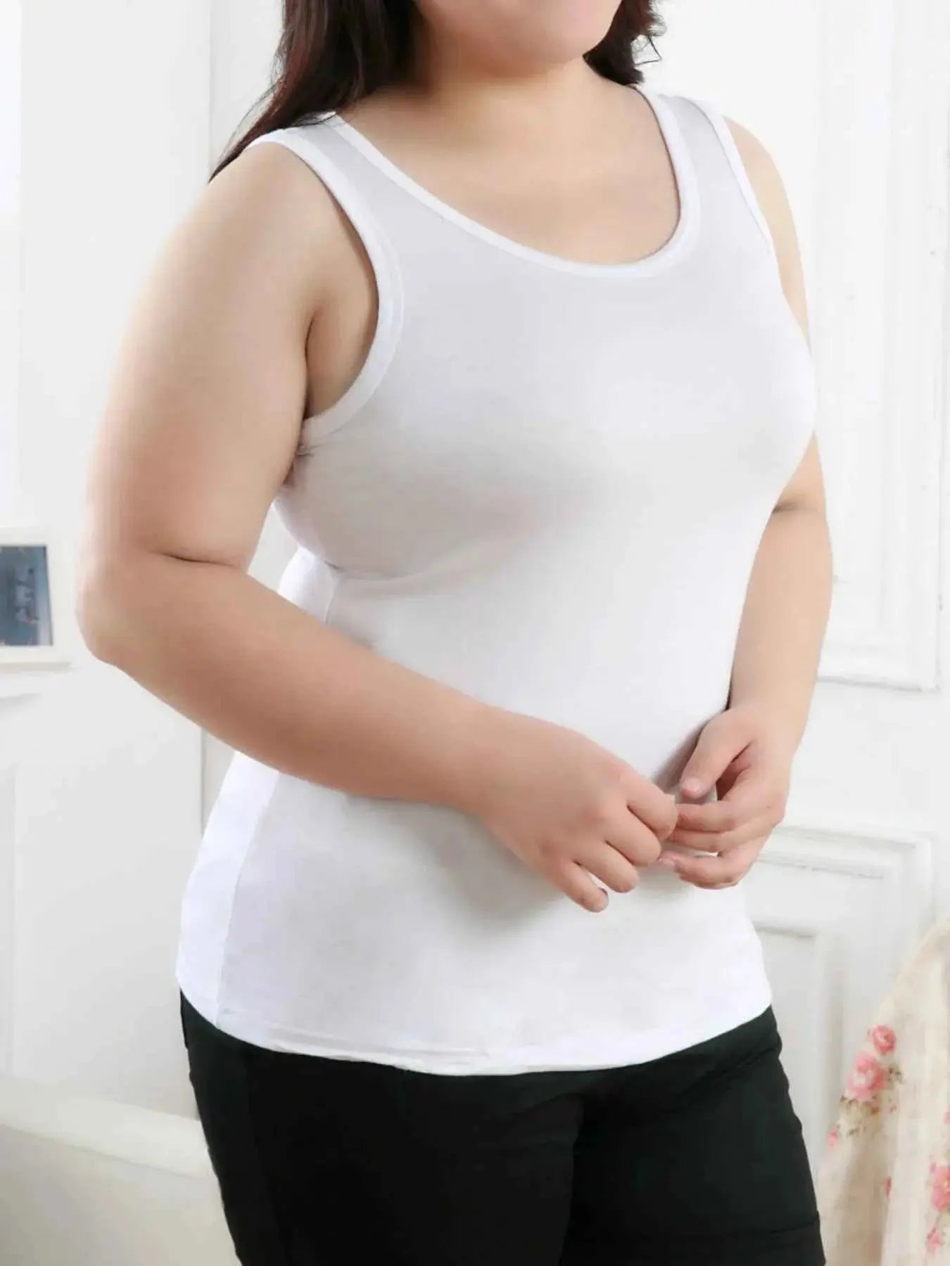 Solid Color Scoop Neck Tank Top