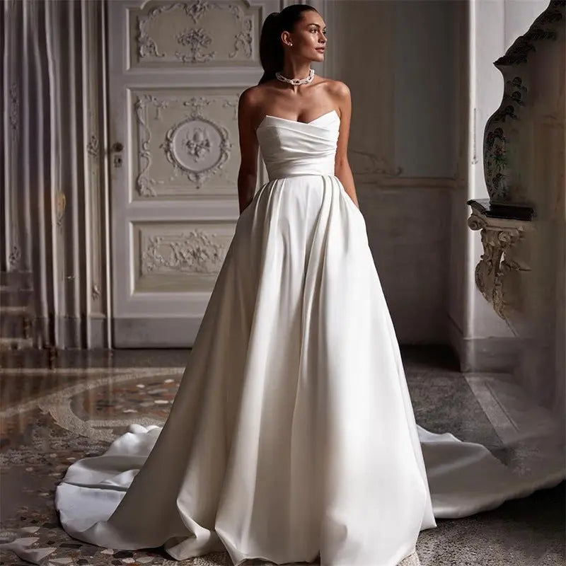 Four Seasons New Style White Satin Tube Top Simple Dress - Shidly