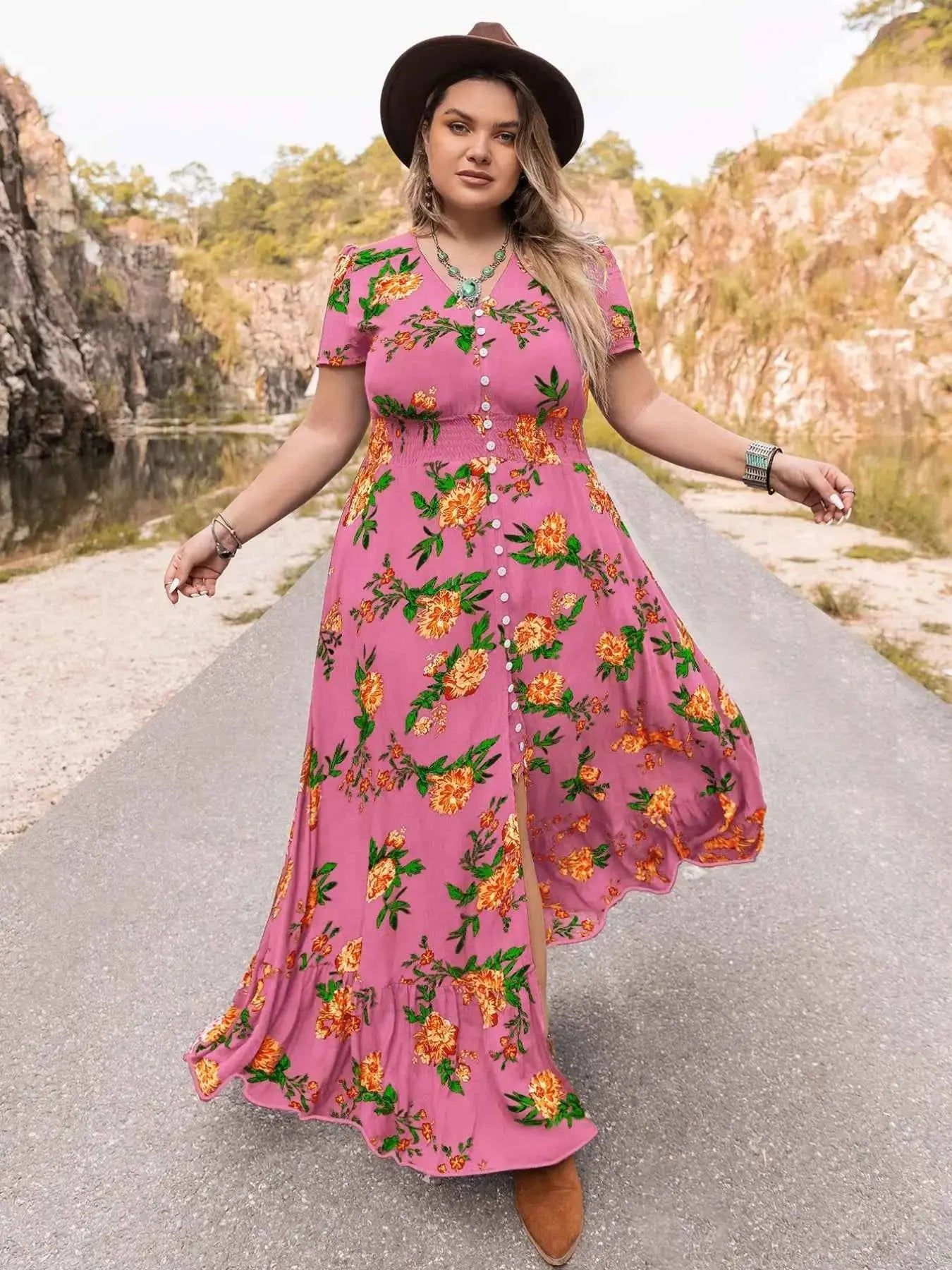 Plus Size Floral V-Neck Short Sleeve Maxi Dress