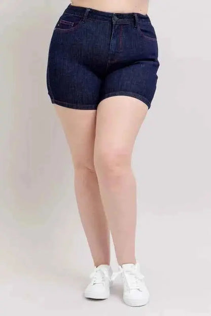 Judy Blue Plus Size HW Heart Shaped Pkts & Red Contrast Thread Denim Shorts
