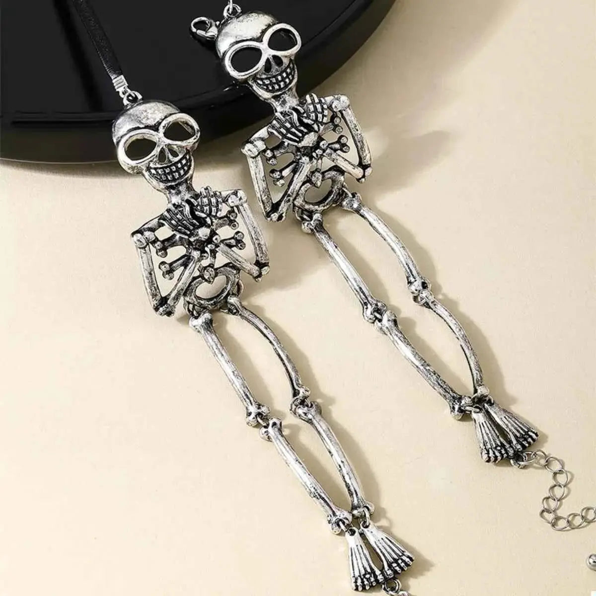 Alloy Skull Necklace and Bracelet Jewelry Set