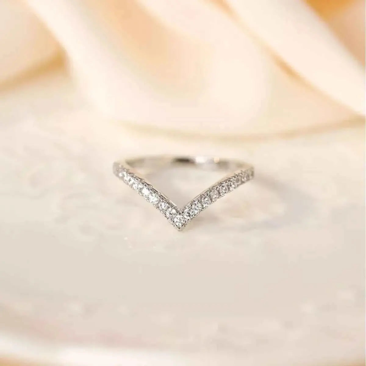 925 Sterling Silver V-Shaped Ring
