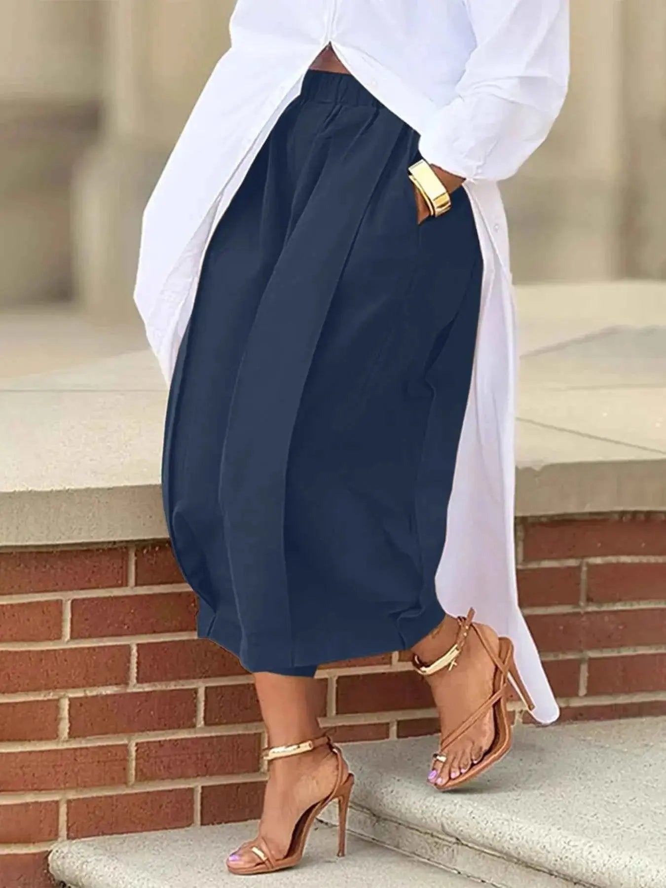 Plus Size Wide Leg Pleated Detail Cropped Pants