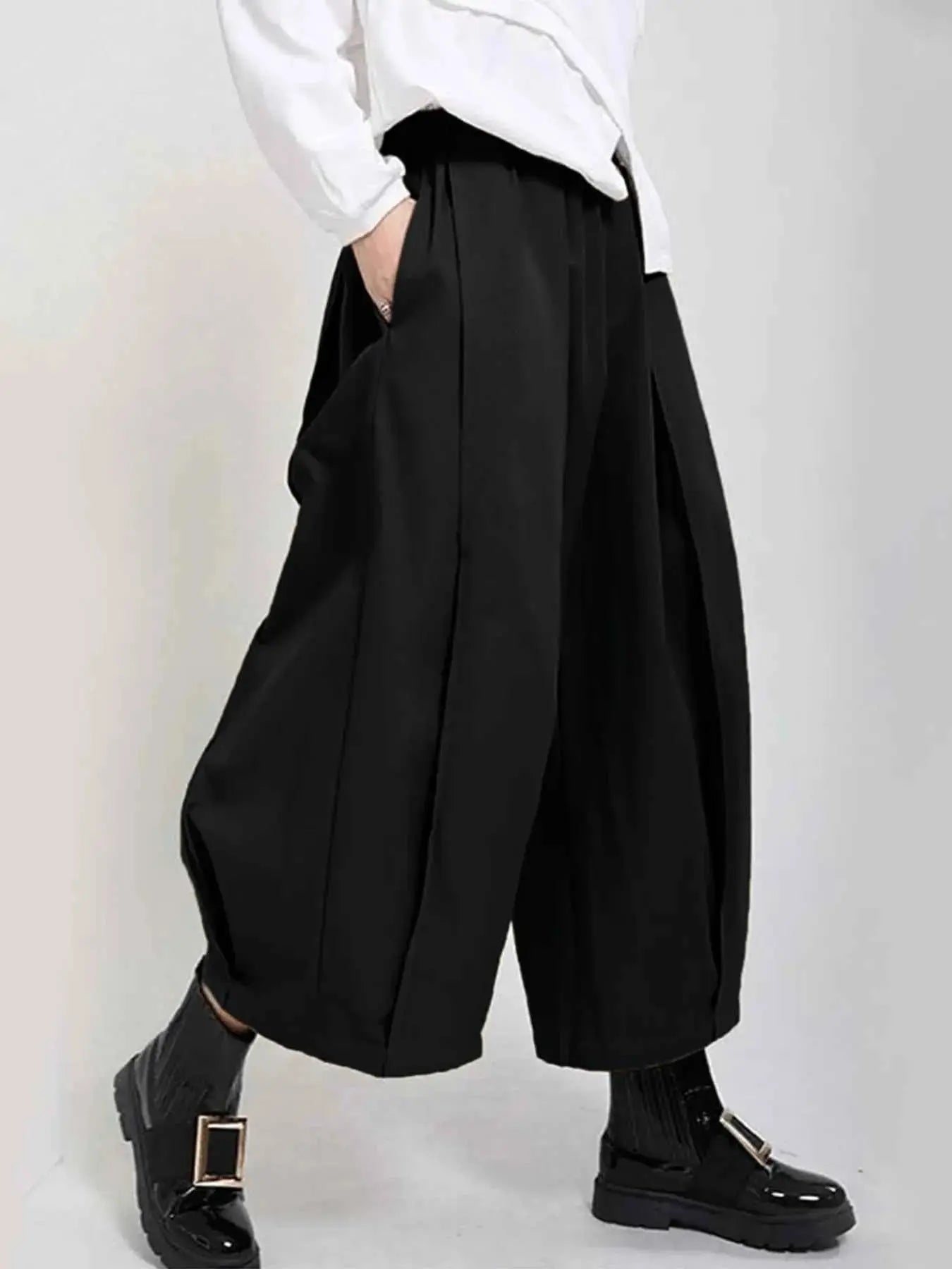 Plus Size Wide Leg Pleated Detail Cropped Pants