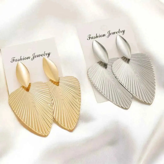 Alloy Textured Earrings