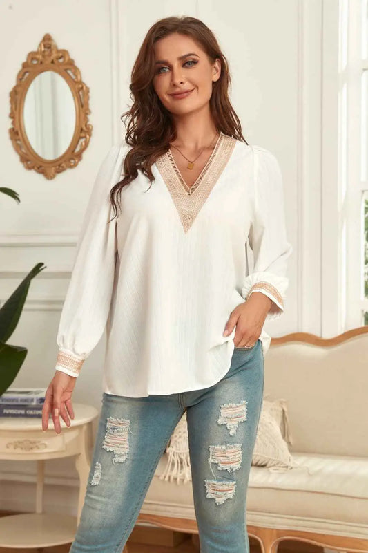 Honey Melo Apparel Plus Size V-Neck Puff Sleeve Blouse