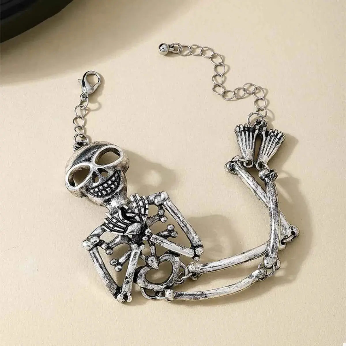 Alloy Skull Necklace and Bracelet Jewelry Set