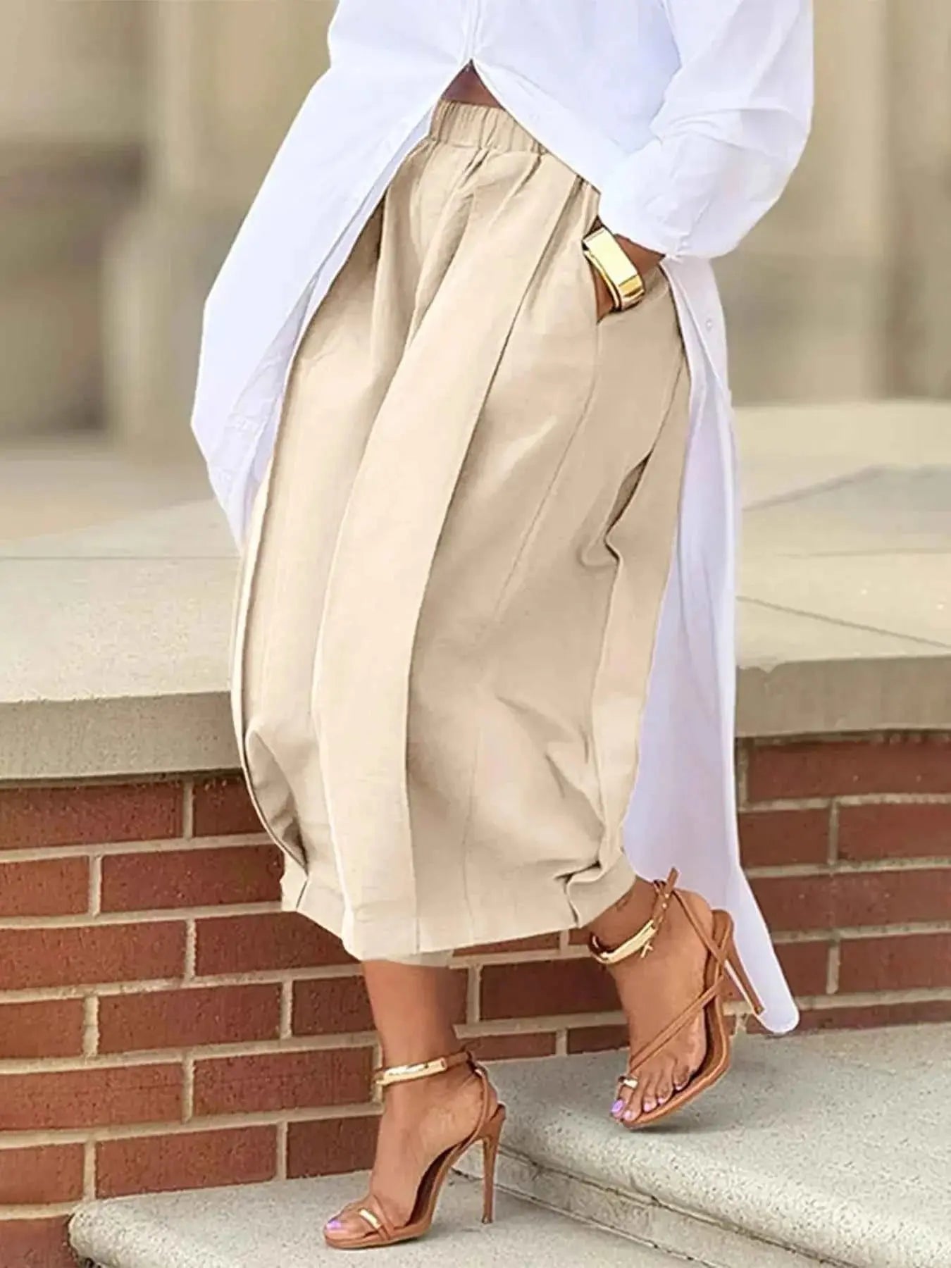 Plus Size Wide Leg Pleated Detail Cropped Pants