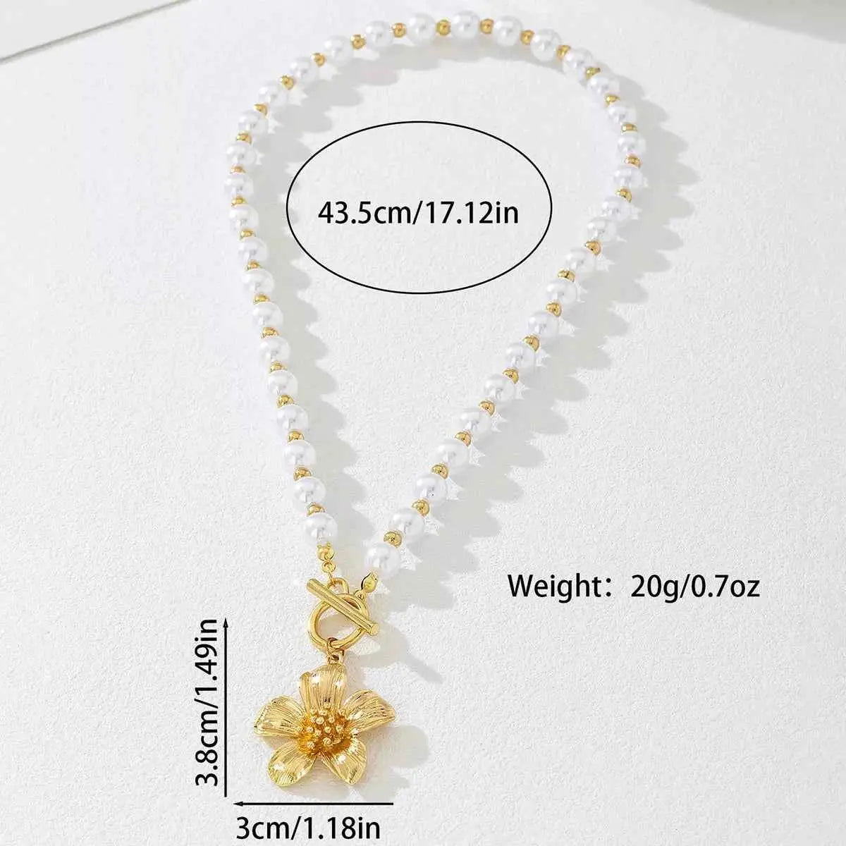 18K Gold-Plated Pearl Flower Pendant Necklace