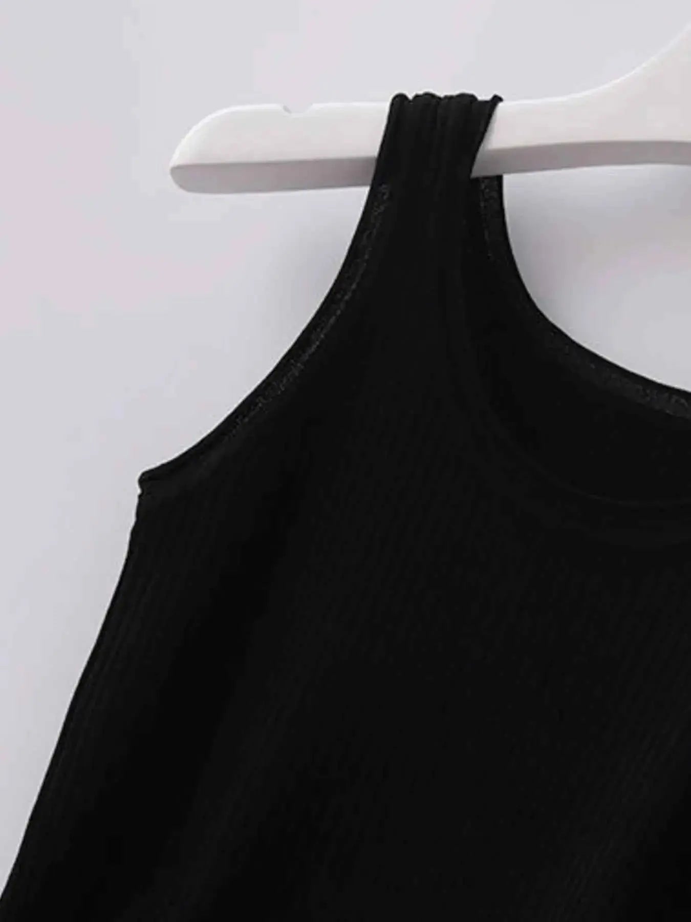 Plus Size Ribbed Knit Scoop Neck Tank Top