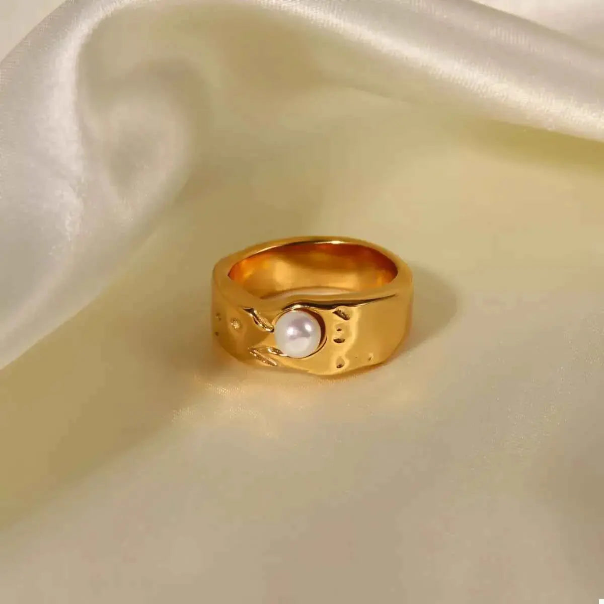 18K Gold-Plated Pearl Ring