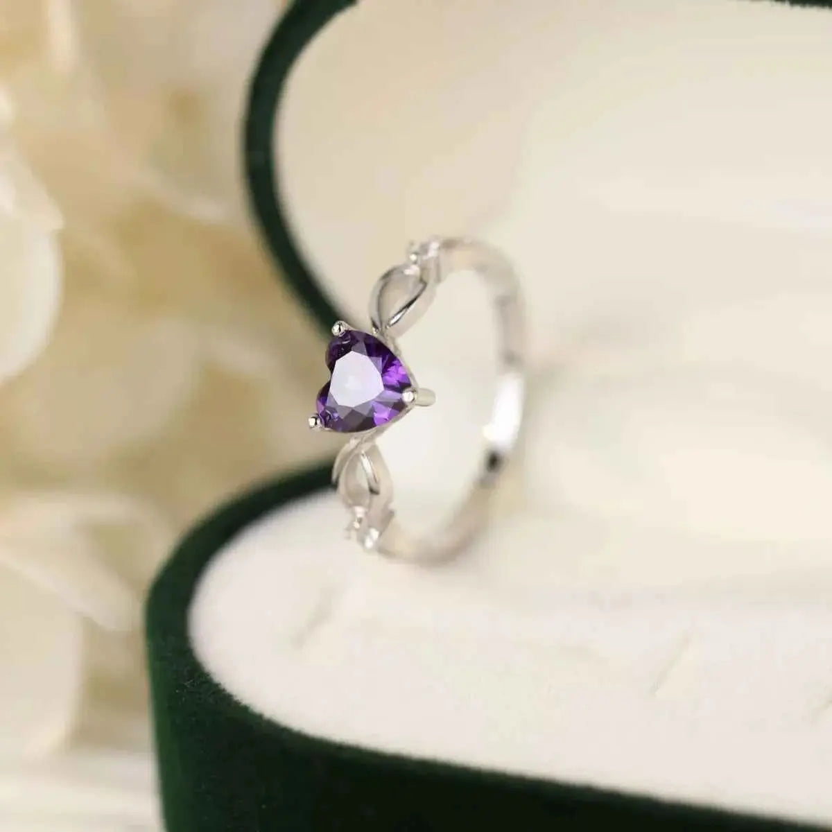 925 Sterling Silver Zircon Heart Ring